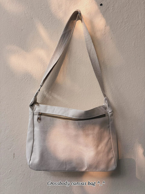 Travel-Ready Canvas Utility Bag