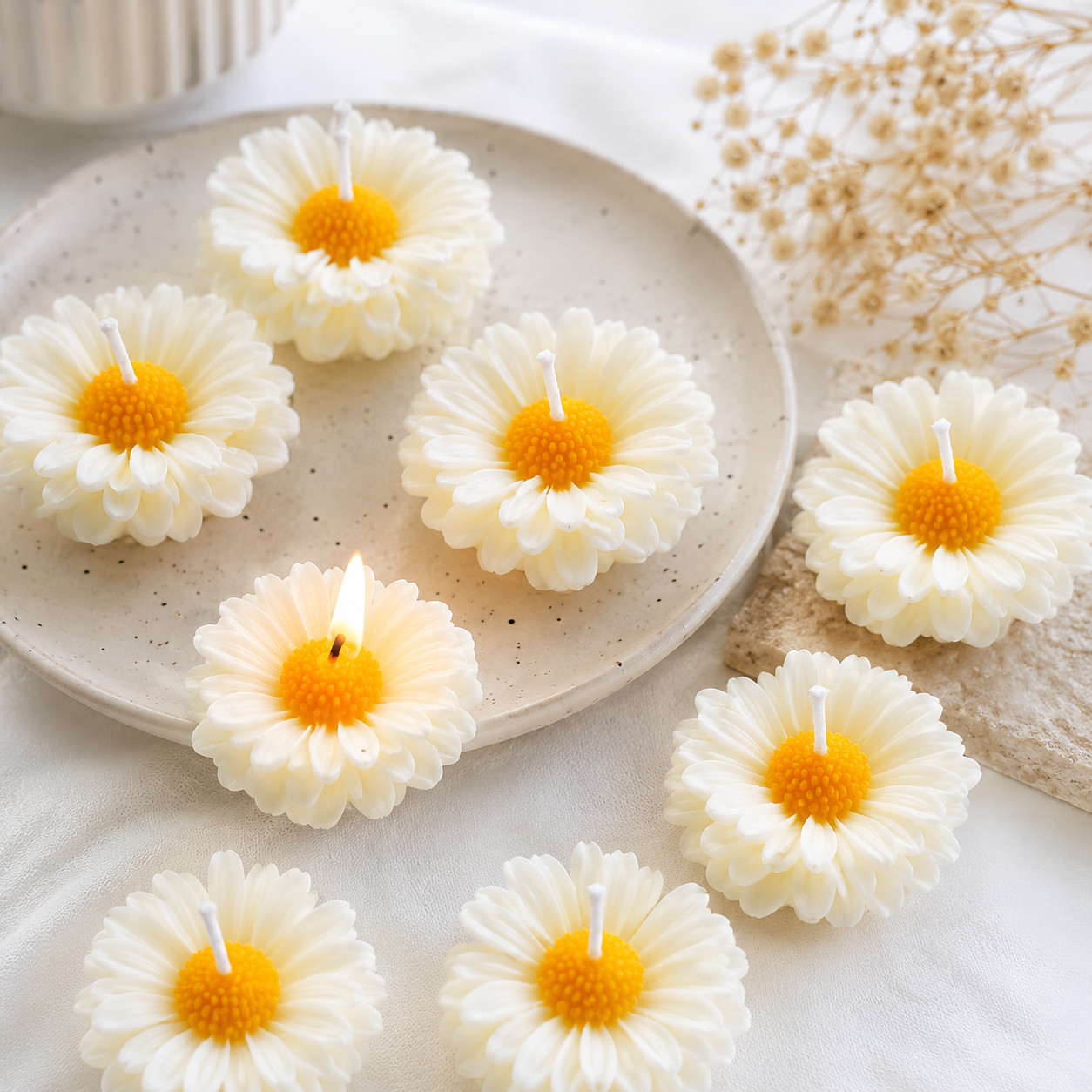 Handcrafted Daisy Flower Floating Decorative Candle | Floral Wax Candle for Home Décor & Gift